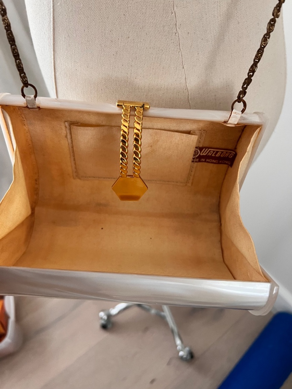 RARE Beautiful Vintage Lisette Lucite Clutch Or Shoulder Bag - Picture 3 of 4